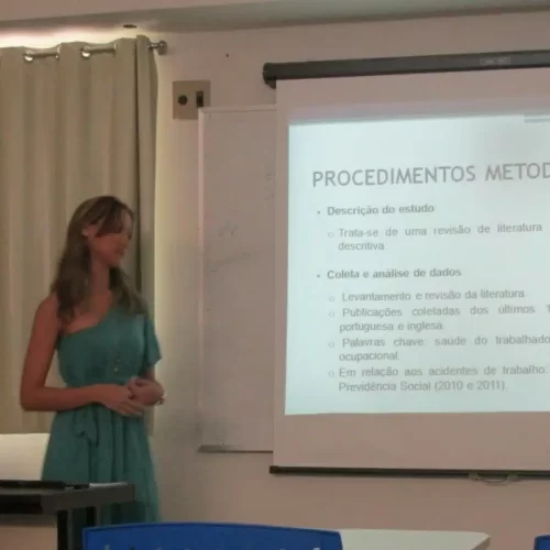 taysa andrade apresentando seu tcc